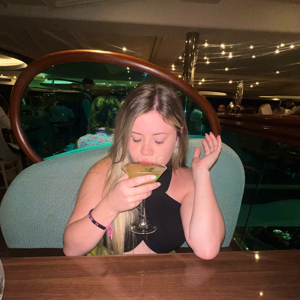 Meet your Posher, Kasey